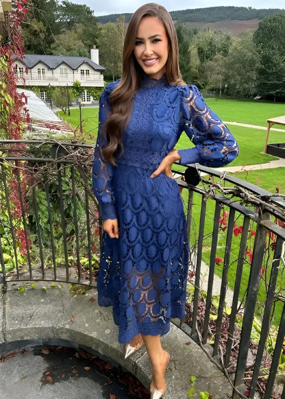 Lennon - Vestido Largo para Mujer con Cuello Alto y Diseño Calado