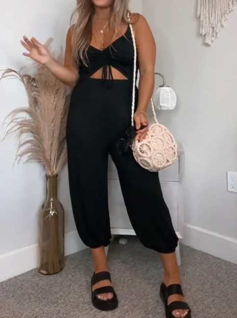 Mono elegante para mujer Tasia con escote en V y cordón, cómodo para los días de primavera