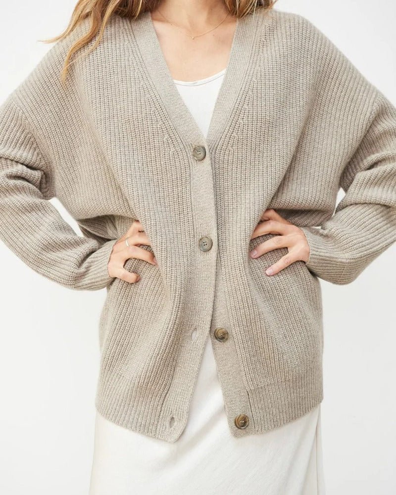 Rina | Cardigan abbottonato e arioso 
