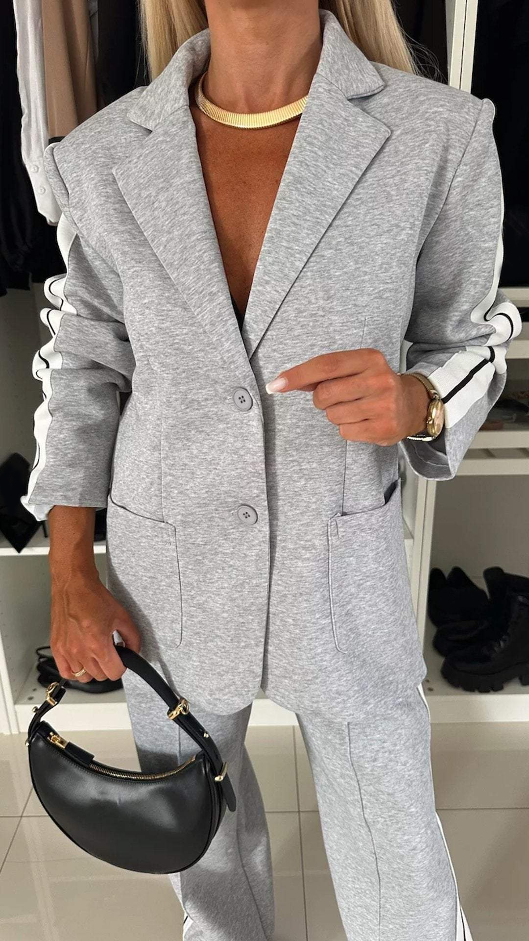 Básicos | Un traje casual de oficina con un toque moderno