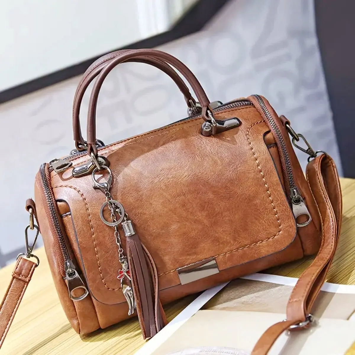 Elegante Bolsa de Hombro de Cuero - Irmela