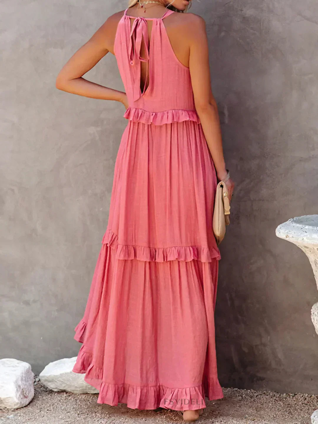 Edna | Vestido maxi con volantes y cuello halter