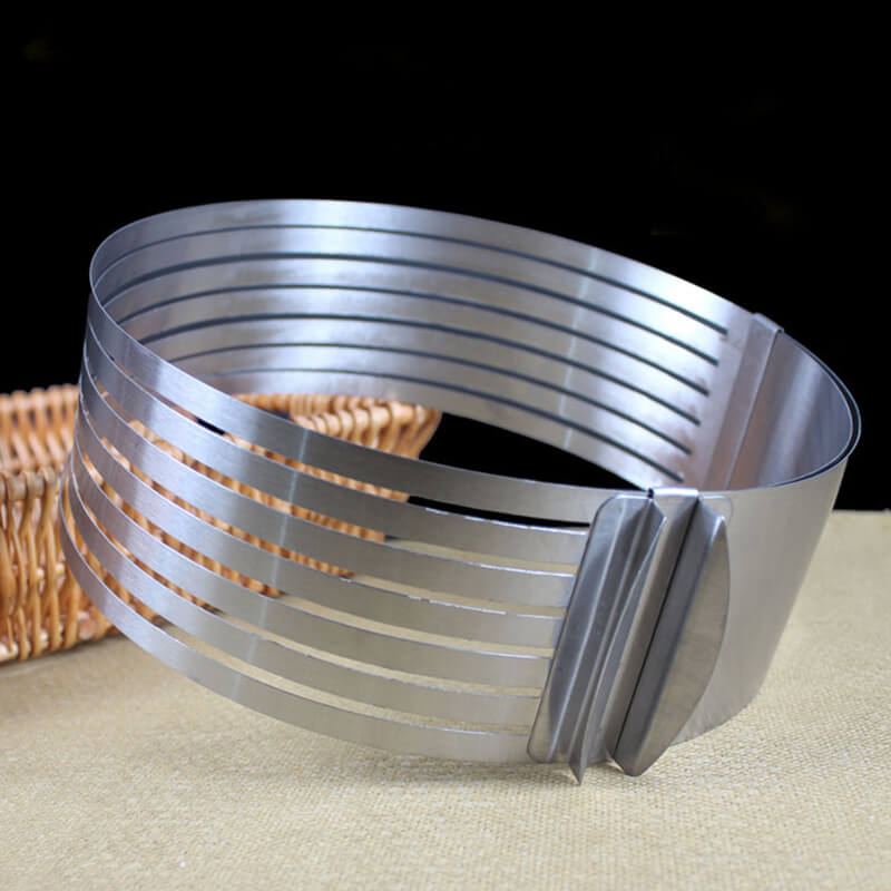 EvenLayer – Adjustable Stainless Steel Cake Slicer