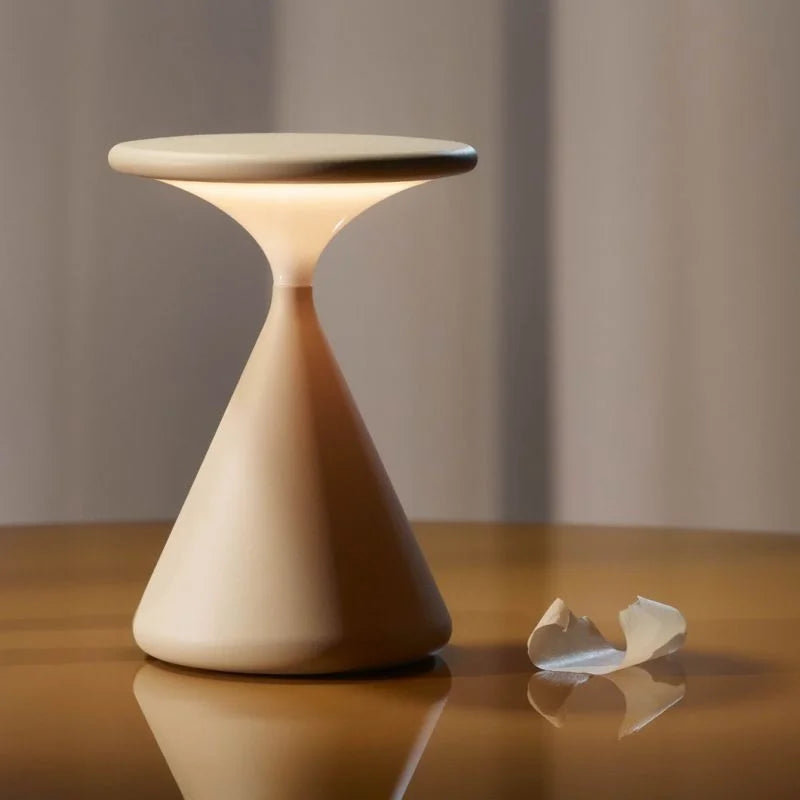 Lámpara de mesa moderna inalámbrica con luz LED táctil