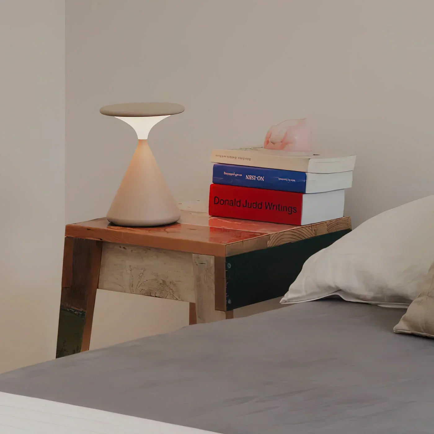 Lámpara de mesa moderna inalámbrica con luz LED táctil