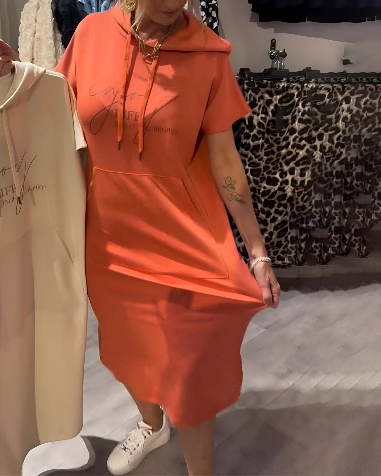 Parker - Vestido Casual con Capucha y Estampado de Letras