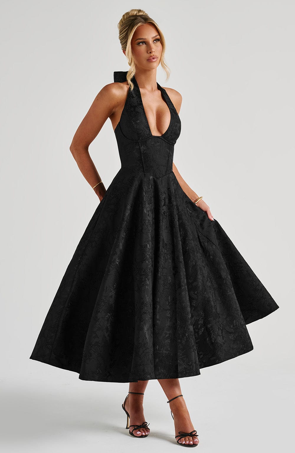 Renata - Maxi con cintura ajustable de encaje jacquard