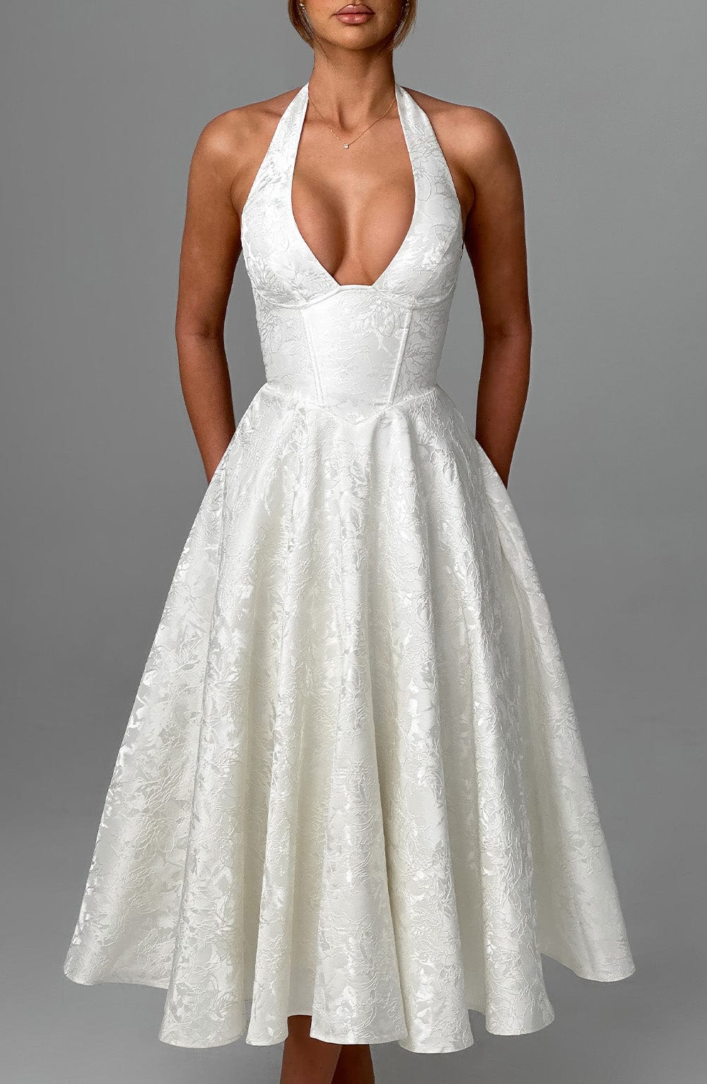 Renata - Maxi con cintura ajustable de encaje jacquard