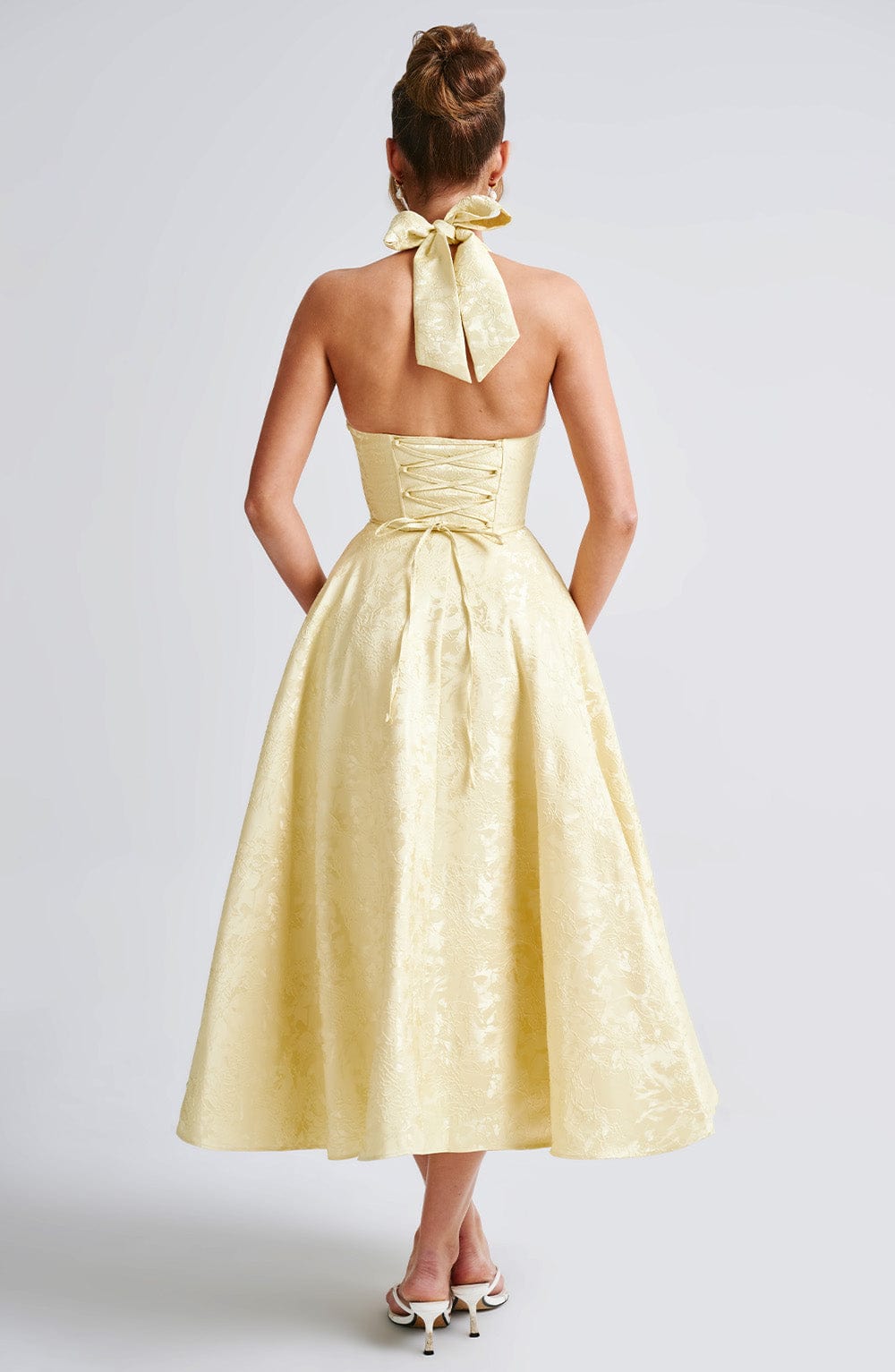 Renata - Maxi con cintura ajustable de encaje jacquard