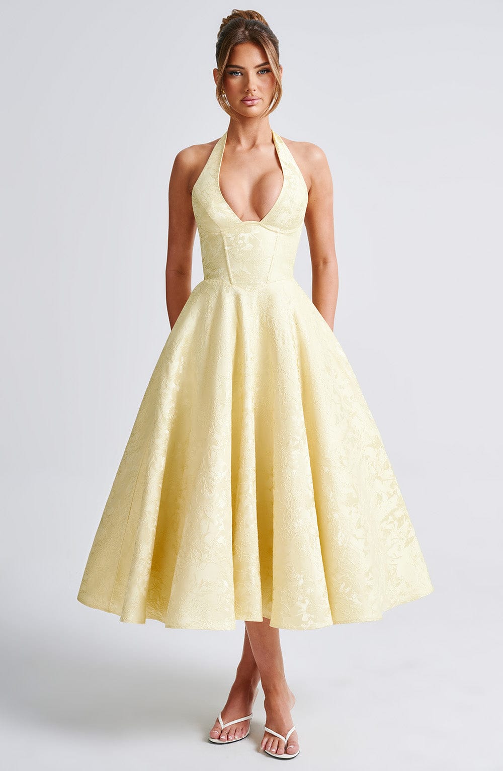 Renata - Maxi con cintura ajustable de encaje jacquard