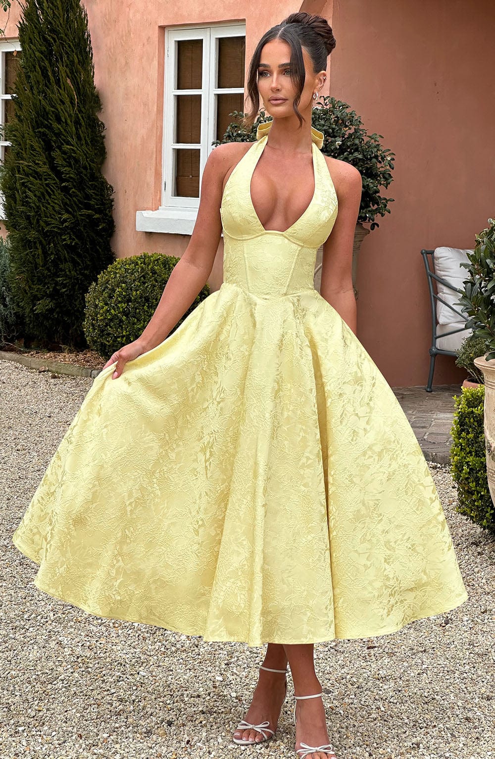Renata - Maxi con cintura ajustable de encaje jacquard