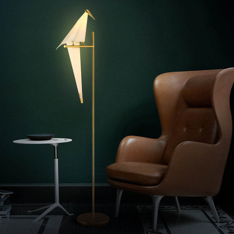 Modern Gold Metal Bird Table Lamp