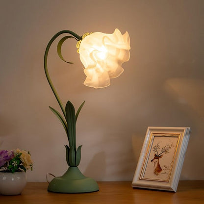 Table Lamp with Vintage Flower Design Base