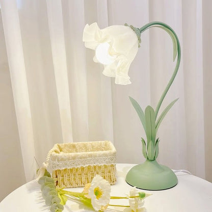 Table Lamp with Vintage Flower Design Base