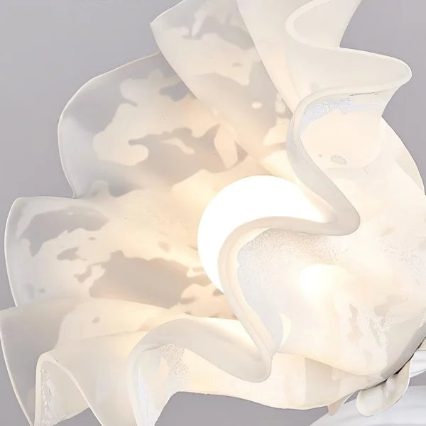 Table Lamp with Vintage Flower Design Base