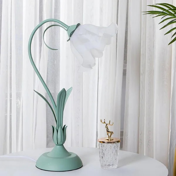 Table Lamp with Vintage Flower Design Base