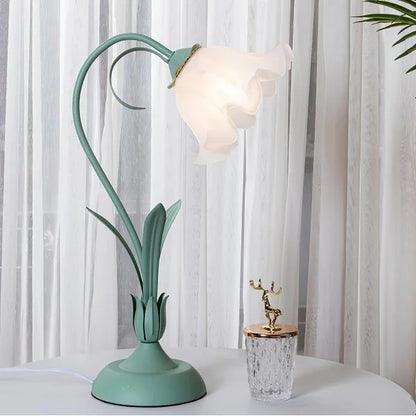 Table Lamp with Vintage Flower Design Base