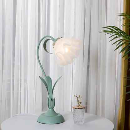 Table Lamp with Vintage Flower Design Base