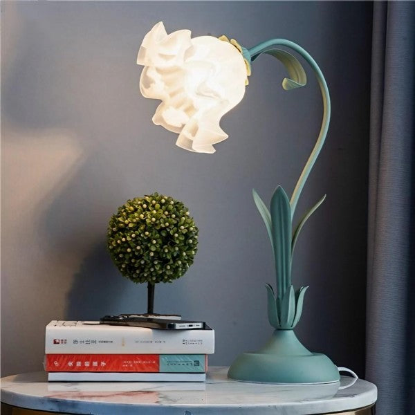 Table Lamp with Vintage Flower Design Base