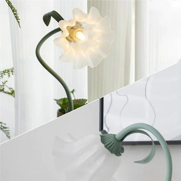 Table Lamp with Vintage Flower Design Base