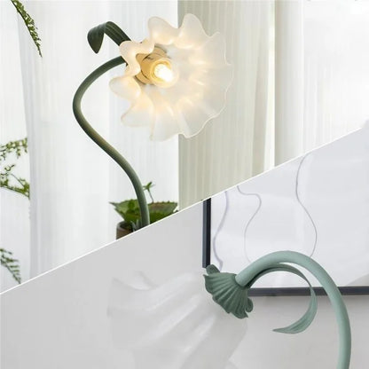 Table Lamp with Vintage Flower Design Base