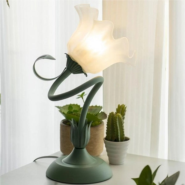 Table Lamp with Vintage Flower Design Base