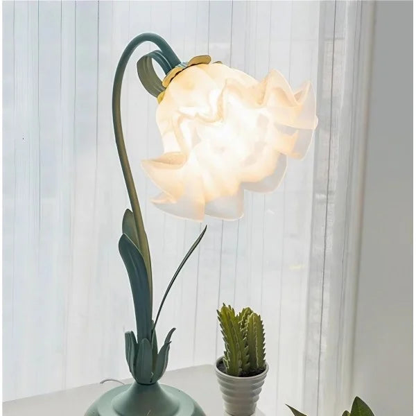 Table Lamp with Vintage Flower Design Base