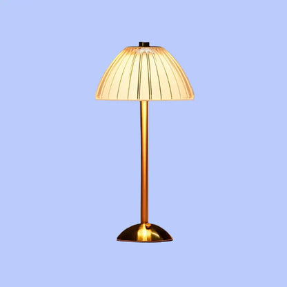 Lámpara de mesa con pantalla de cristal y carga USB