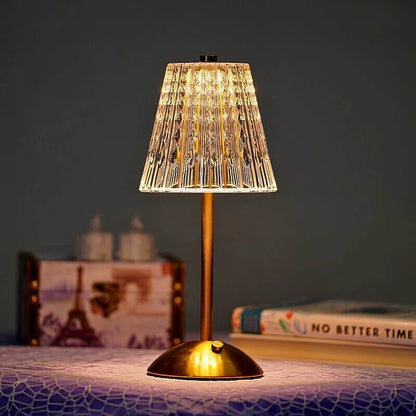 Lámpara de mesa con pantalla de cristal y carga USB
