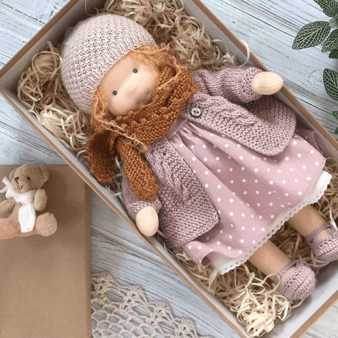 Muñeca de peluche suave hecha a mano estilo Waldorf