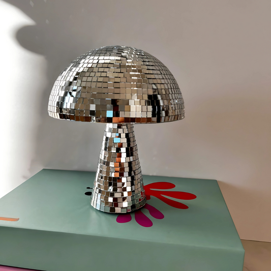 Lámpara de mesa disco metálica diseño de hongo