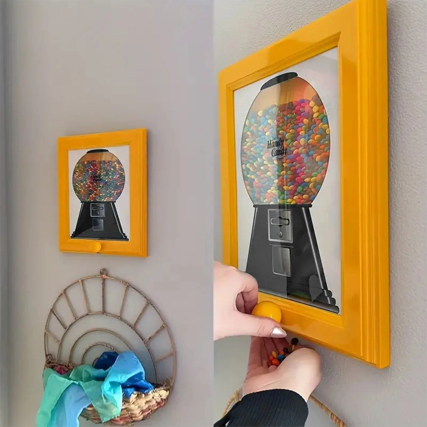 CandyFrame – Candy Carousel Picture Frame & Treat Dispenser
