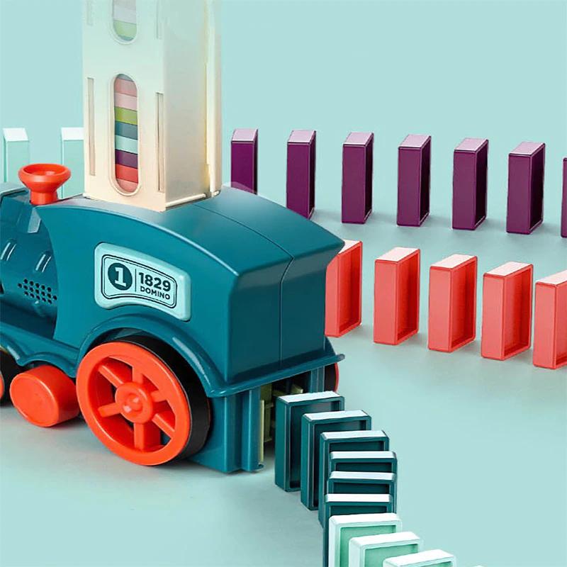 Set di giocattoli automatici con trenino domino in legno