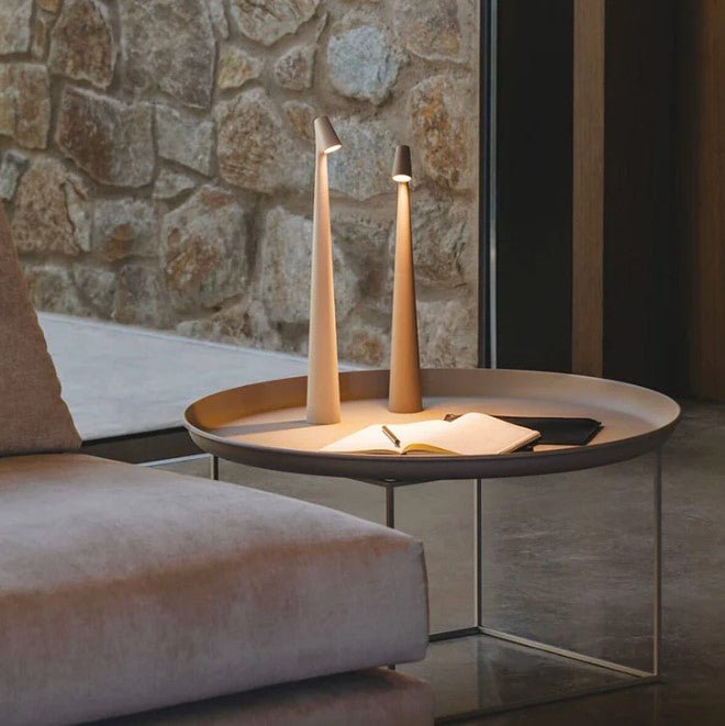 Lámpara de mesa moderna LED inalámbrica con control táctil