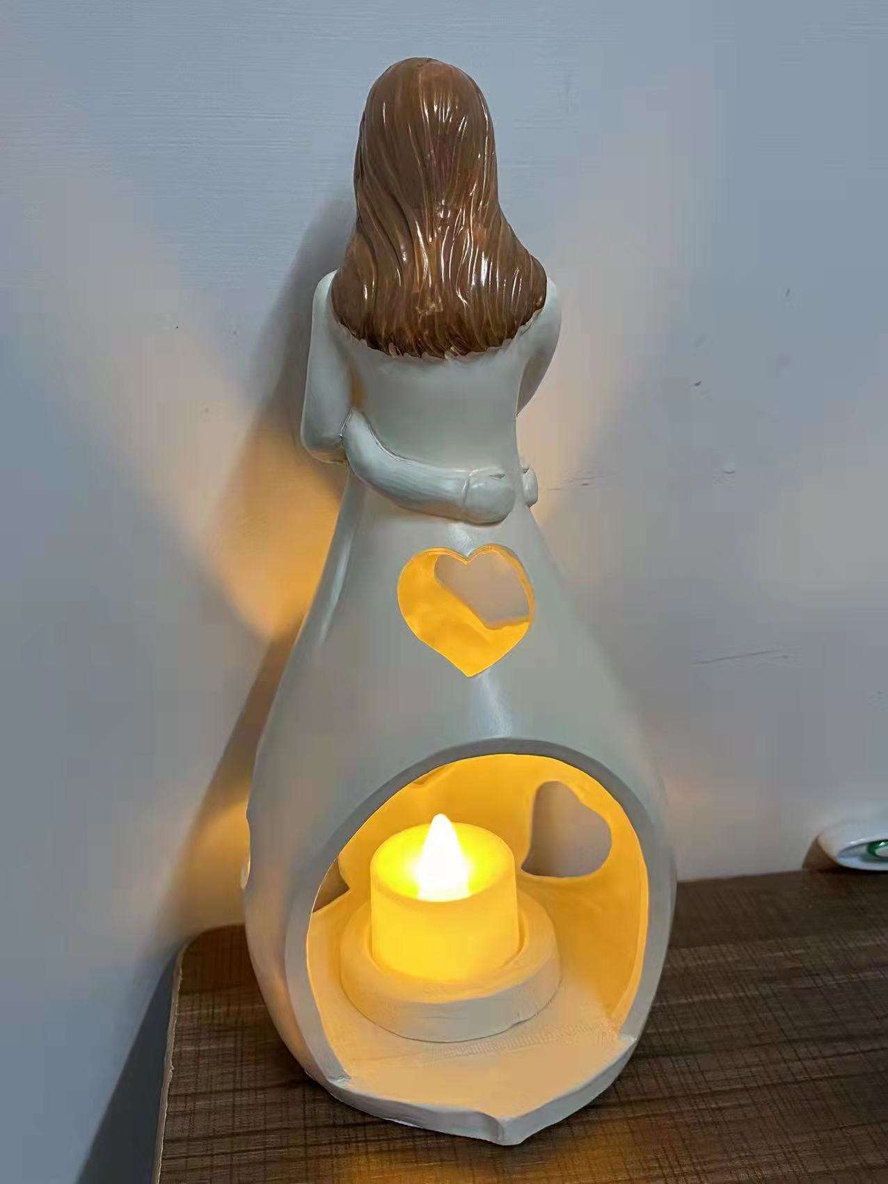 Lámpara de mesa con diseño romántico de resina