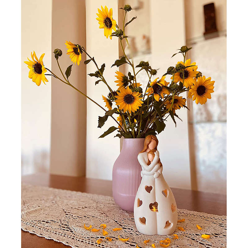 Lámpara de mesa con diseño romántico de resina