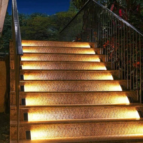 Luces solares para escalones exteriores con brillo LED cálido
