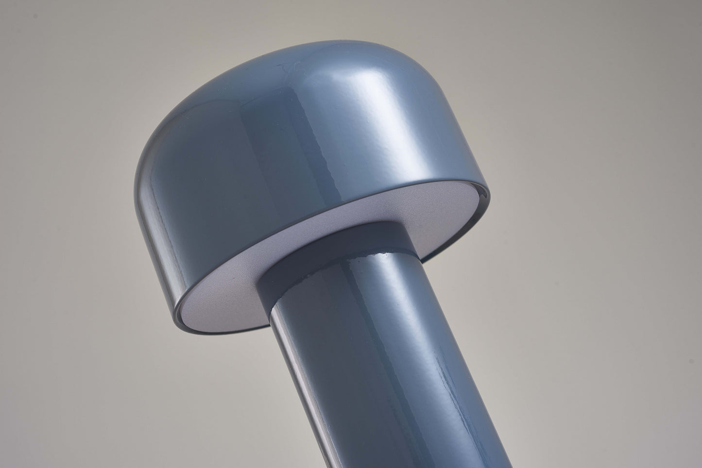 Table Lamp with Modern Cordless Design
