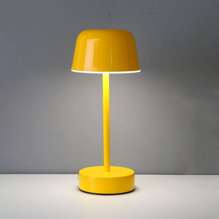 Lámpara de mesa con diseño moderno de metal regulable