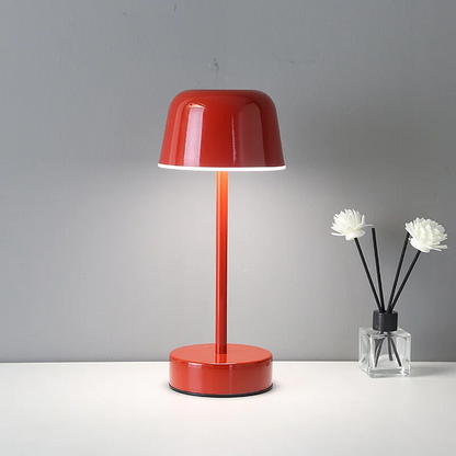Lámpara de mesa con diseño moderno de metal regulable