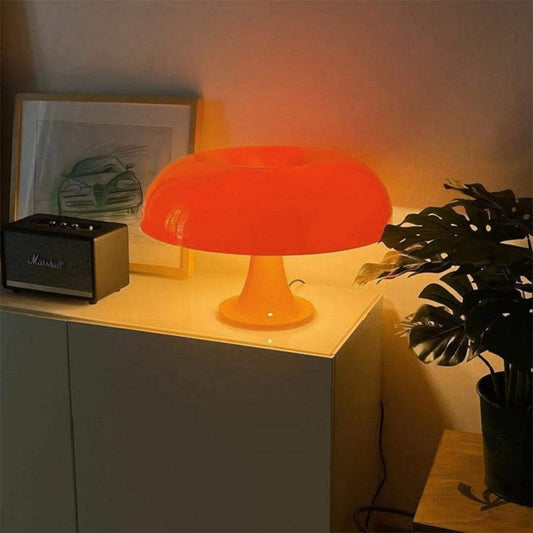 Lámpara de mesa con diseño minimalista de hongo