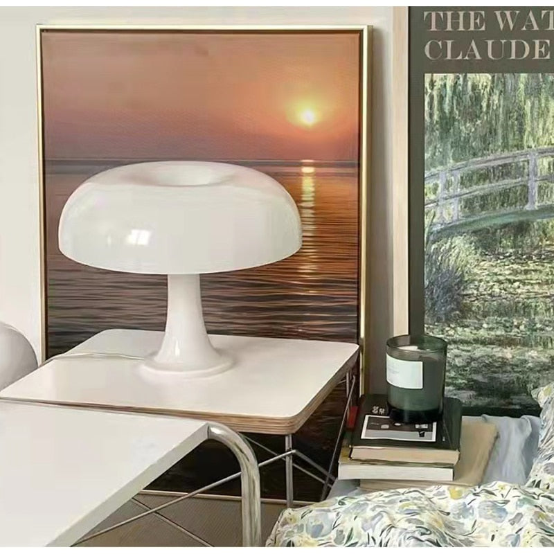 Table Lamp with Minimalist Mushroom Design