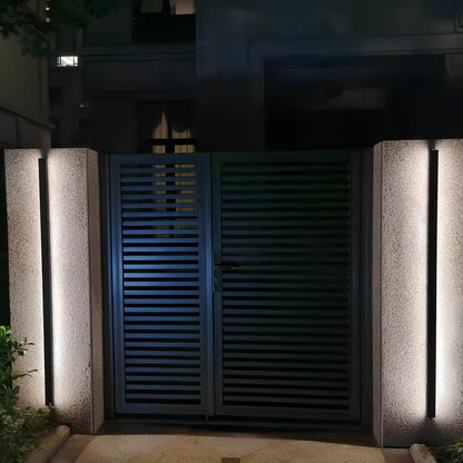 Lámpara de Pared Exterior Negra de Aluminio con LED
