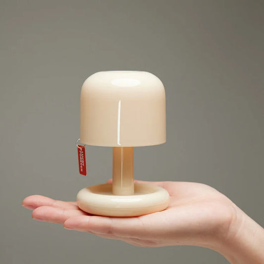 Lámpara de mesa con luz suave de resplandor al atardecer