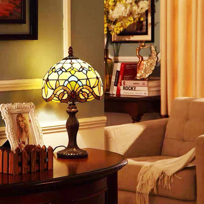 Stained Glass Table Lamp with Floral Design