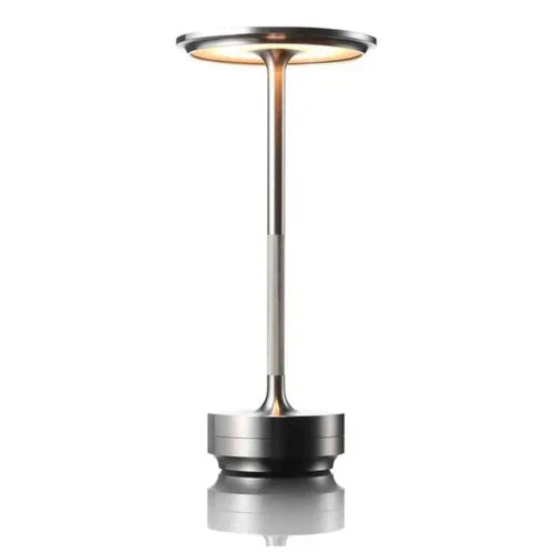 Lámpara de mesa dorada inalámbrica LED para uso en interiores